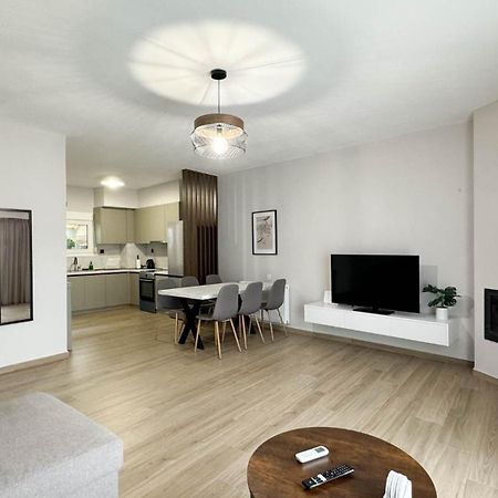 V&P House Meteora Apartment กาลัมปากา ภายนอก รูปภาพ